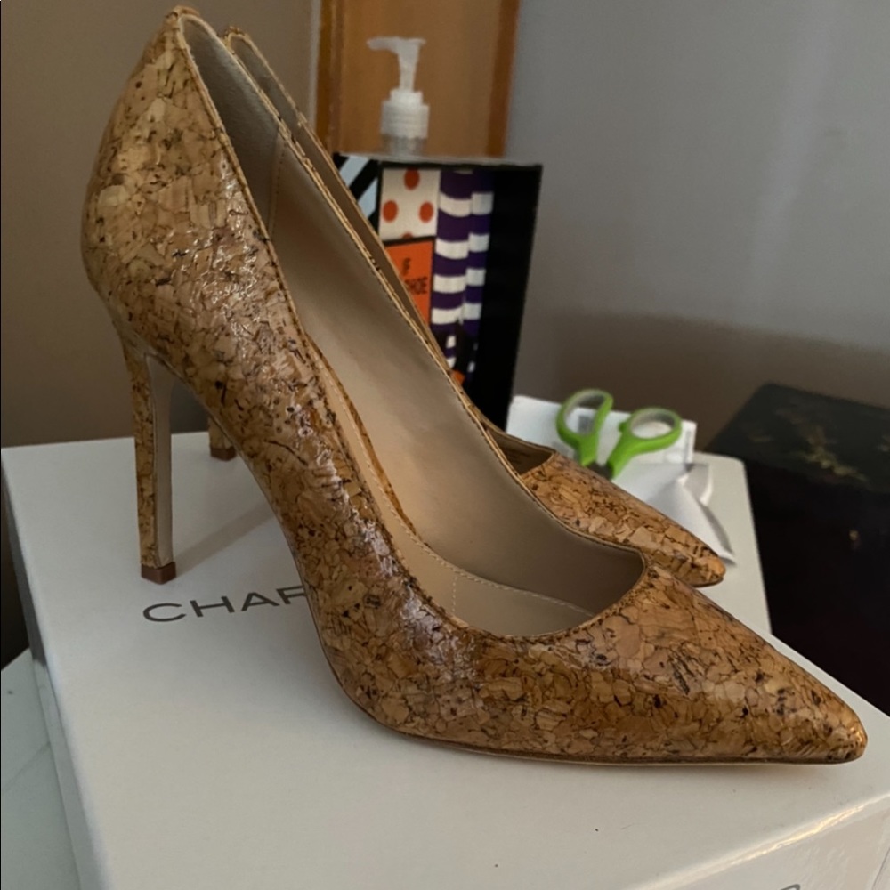 Charles David Catarina Cork Pumps